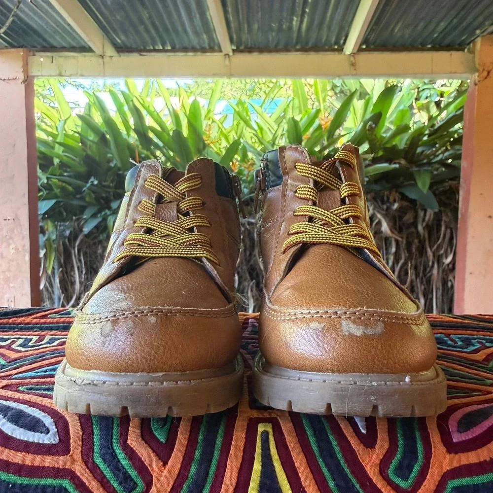 Carters Trail Brown Lace Up Boots Size‎ 10M Kids